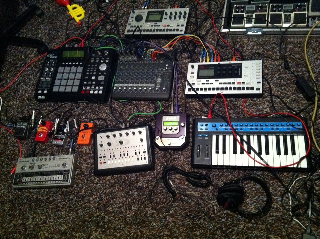 Your setups [ 10k Archive] - Other Gear - Elektronauts