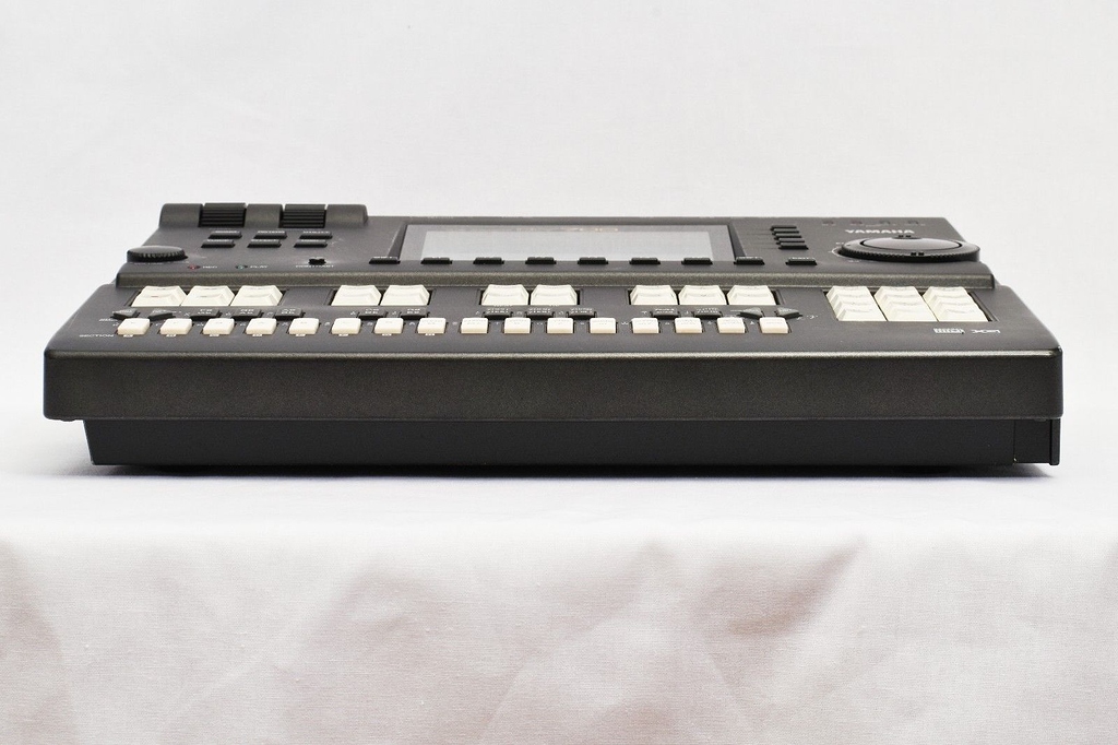 Yamaha QY700 : Scored a mint one - Other Gear - Elektronauts