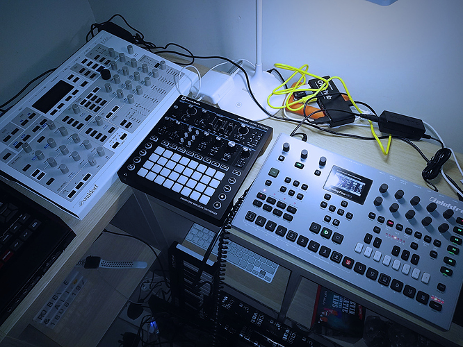 Analog 4 MKII