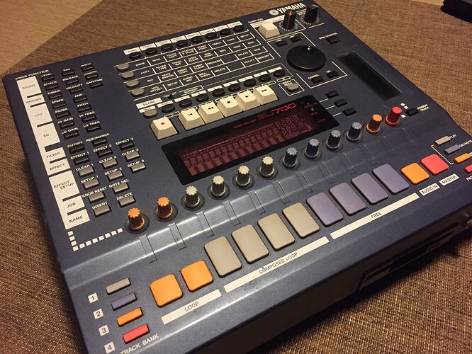 yamaha-su700-3537421-2895556788