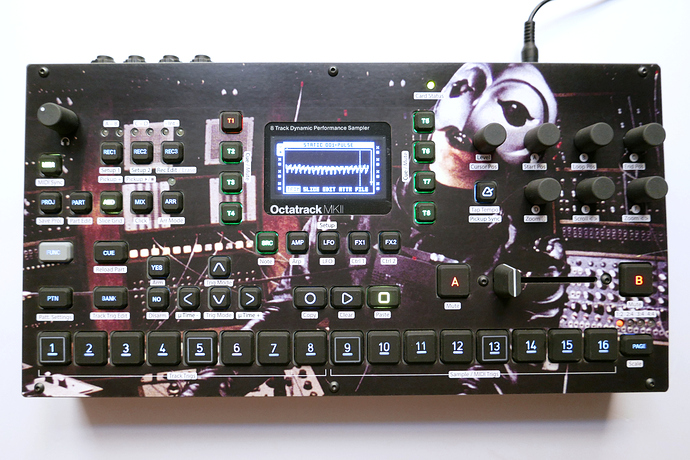 octatrack-mk2-skin-phantom-of-the-paradise_01-cremacaffe-design