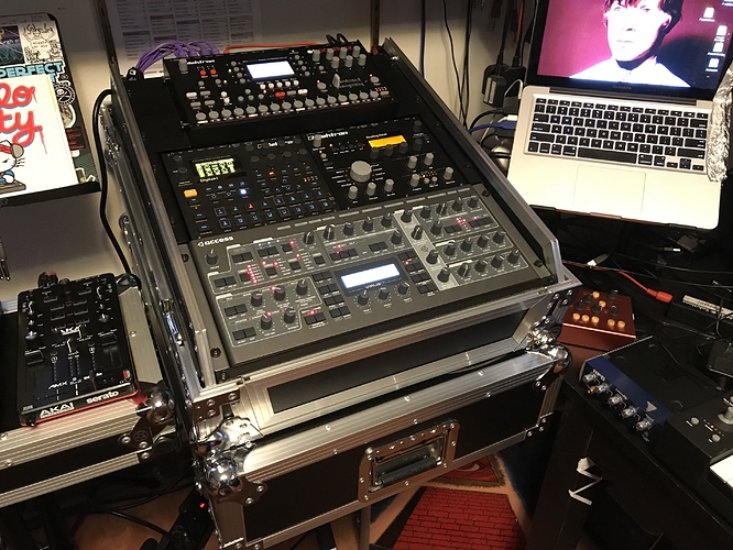 9D92643C-3D3E-4501-AA4F-274A214AB306