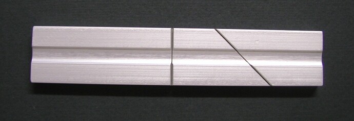 aluminum-1-4-splicing-block-for-repair-or-editing-1-4-reel-tape-2.gif