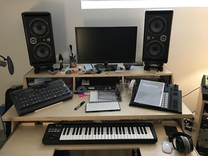 MMS - Desk