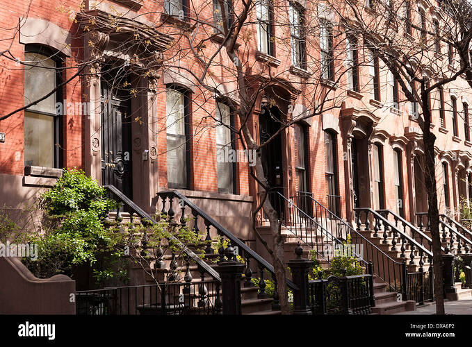brownstones-in-greenwich-village-nyc-DXA6P2