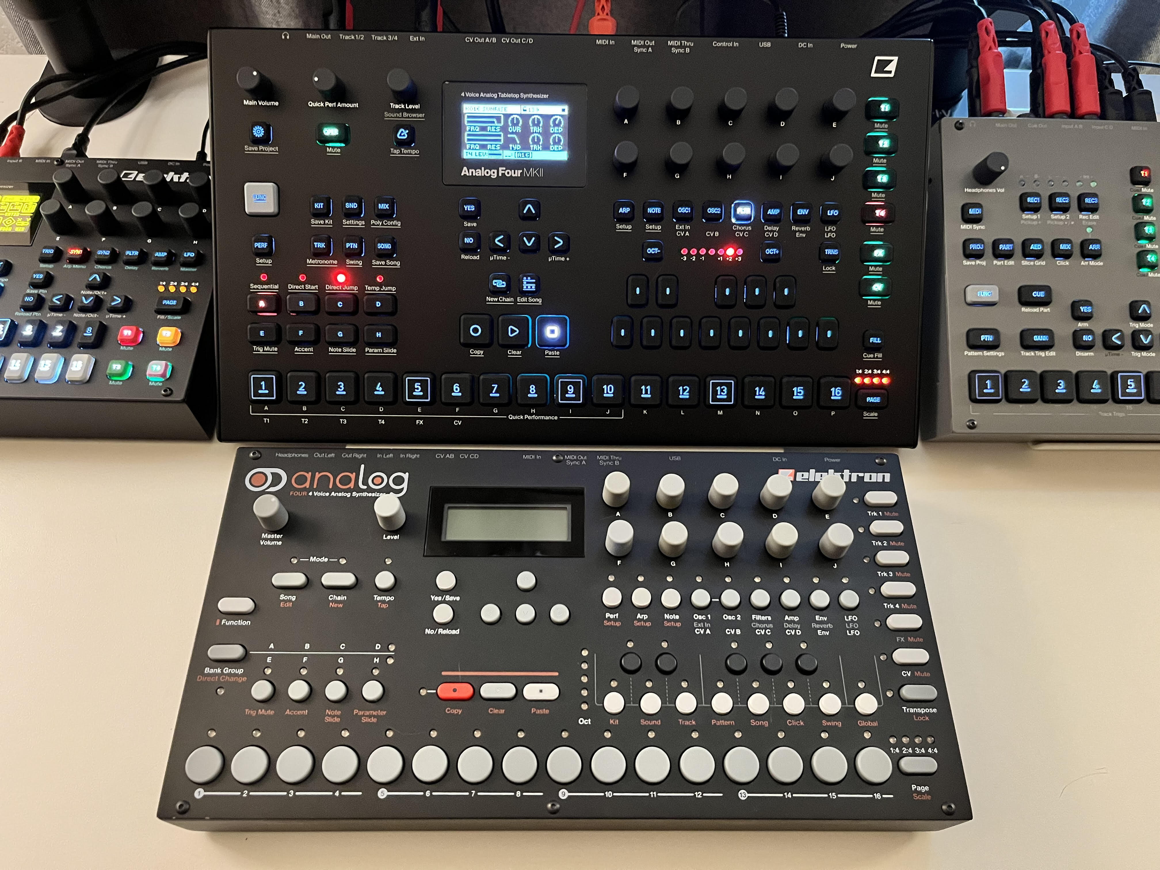 Elektron エレクトロンAnalog four mk1 Elektron エレクトロンAnalog four mk1 Elektron Analog Four
