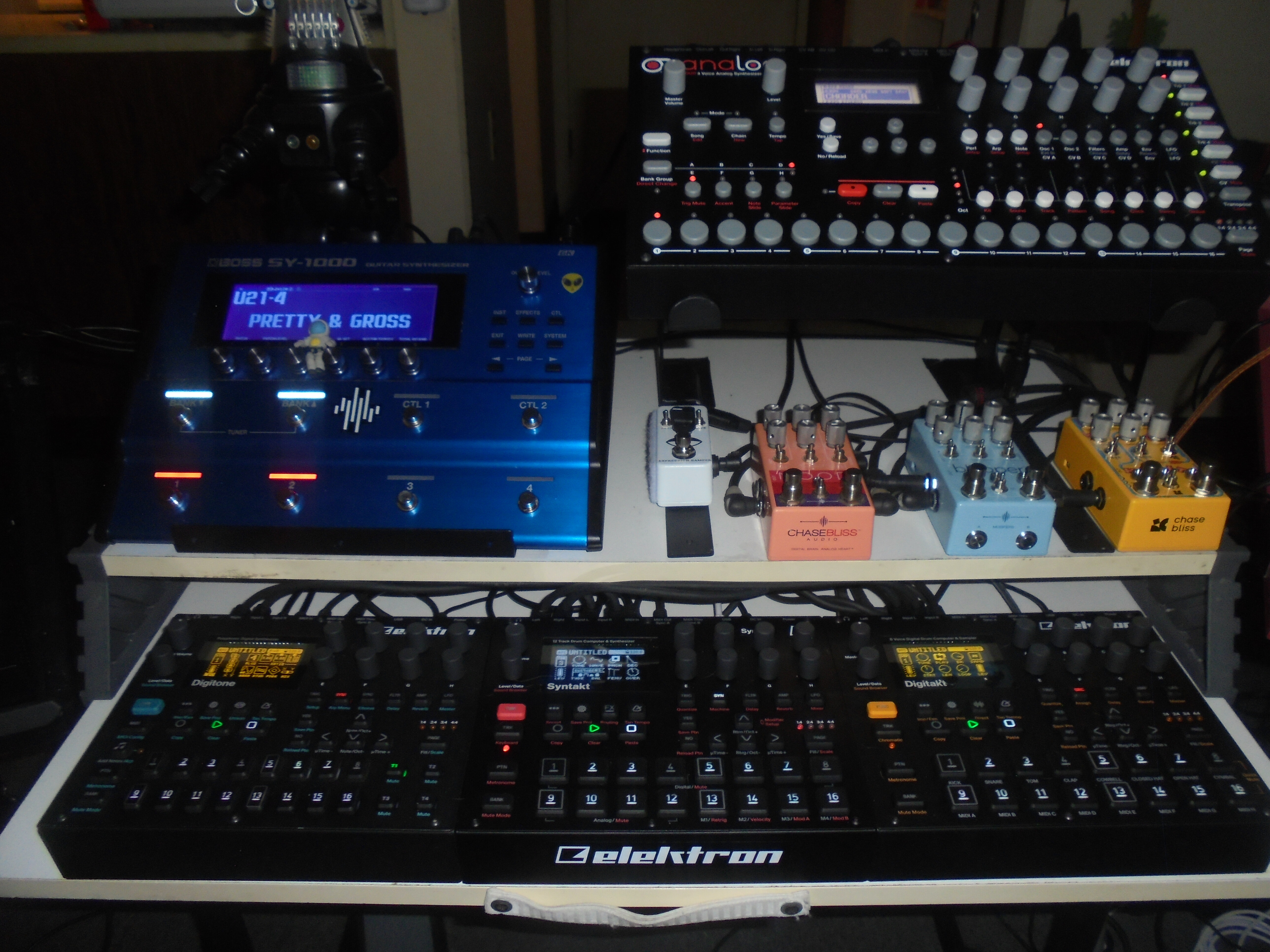 I may need Elektron Anonymous - Analog Keys/Four - Elektronauts