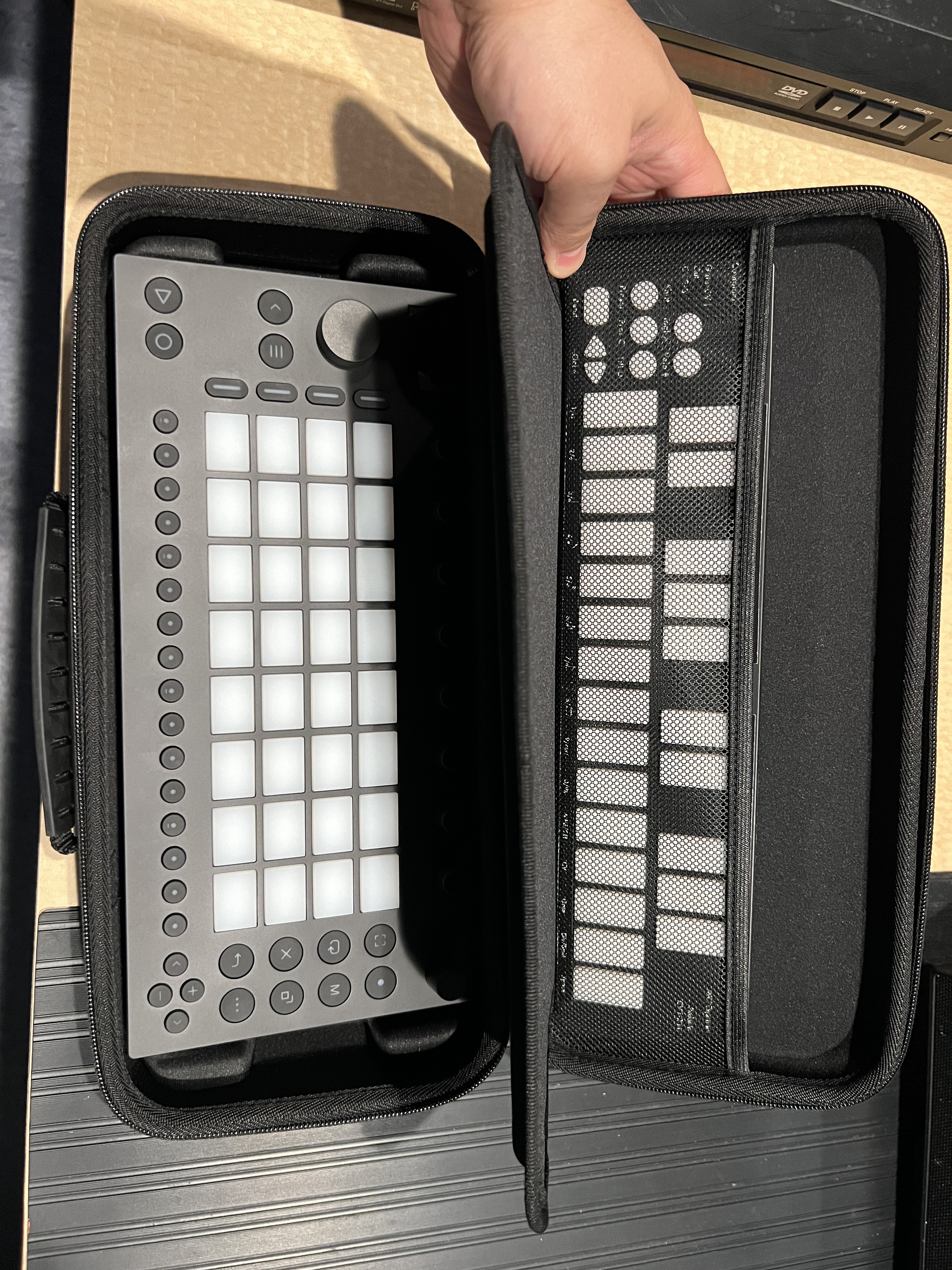 Ableton Move ケース付き 送料無料 Amazon.co.jp: ANALOG CASES Ableton Moveケース - カスタム