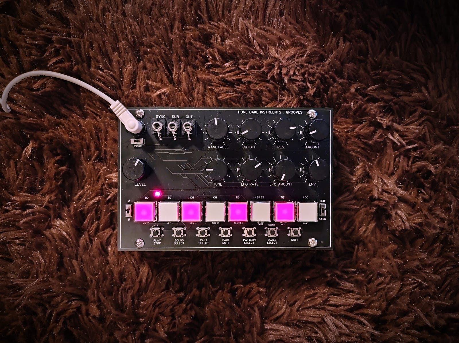 HOME BAKE INSTRUMENTS - GROOVES mk2 - Other Gear - Elektronauts