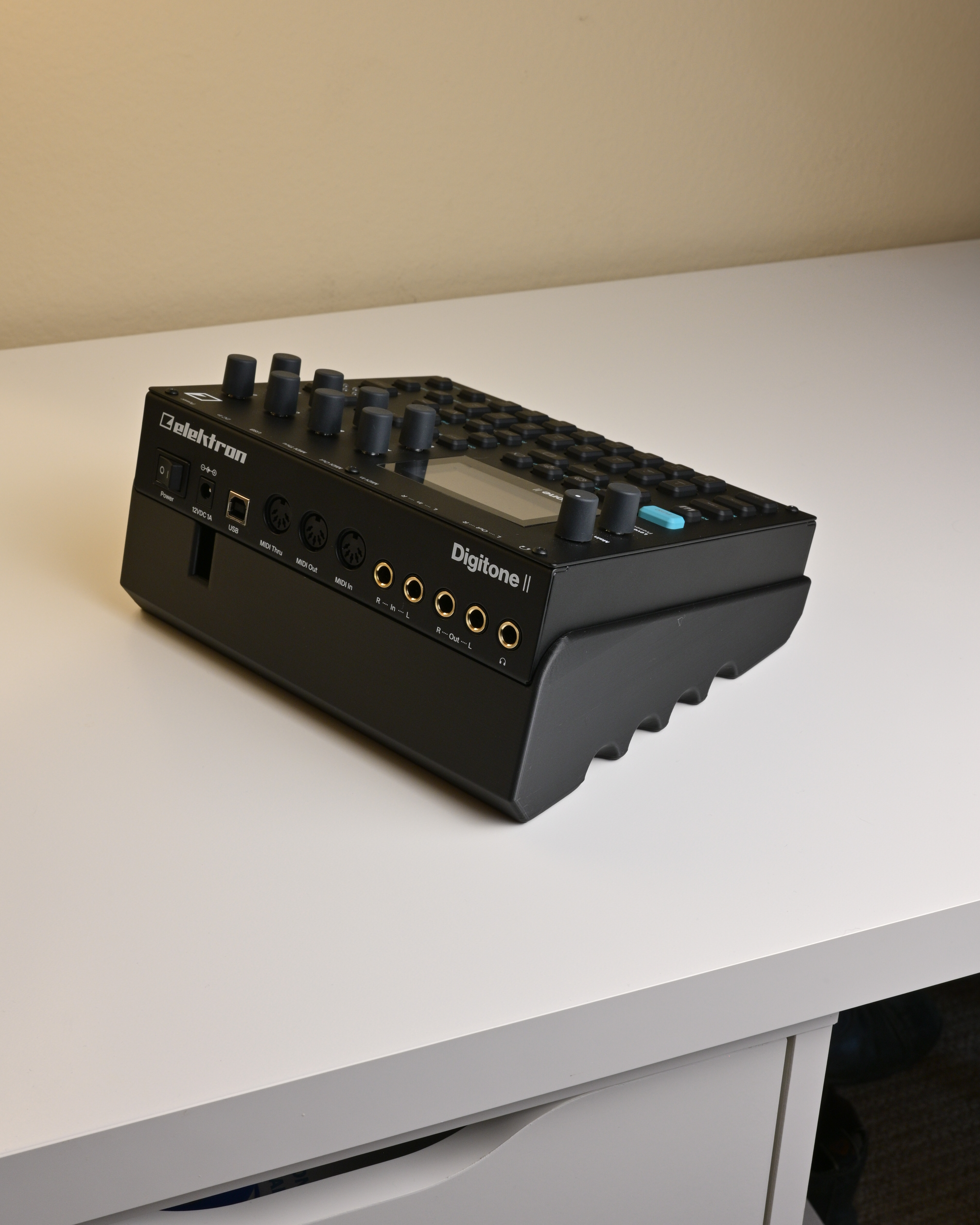 Torso Electronics S-4 Torso Electronics S4 – Nightlife Electronics