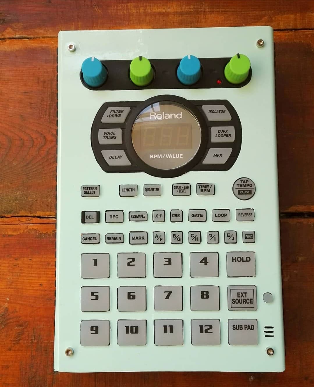 DJ機材 boss sp-404 Amazon.com: Roland SP-404MKII Creative Sampler and Effector