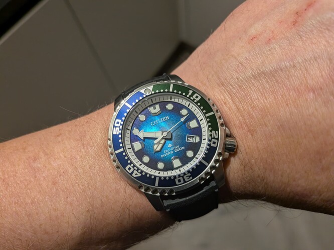 PXL_20251221_184913610.MACRO_FOCUS