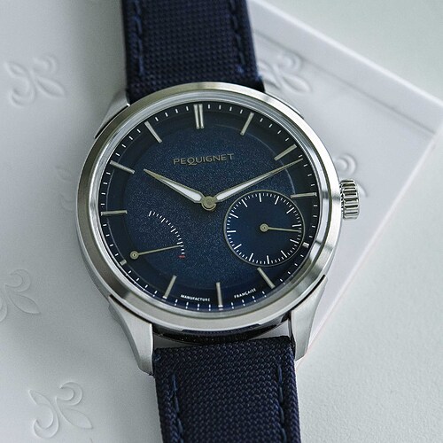 Pequignet-Royale-Paris-39.5mm-Power-Reserve-Small-Seconds-review-8