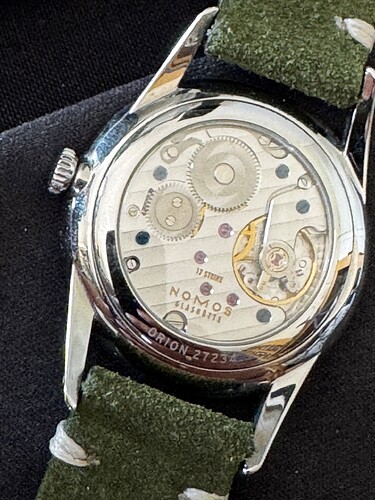 Nomos 4