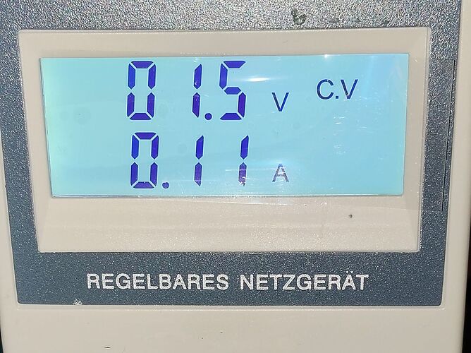 Vier lagen nikkel op 0 1.5 V  0.11 AMP