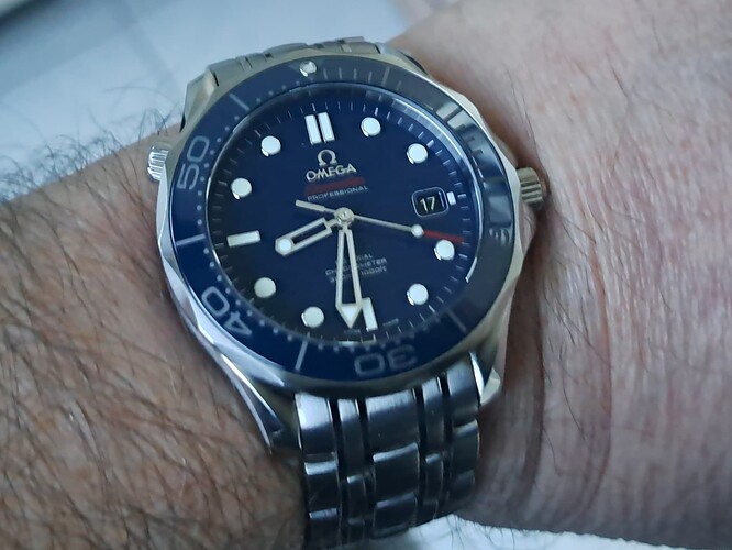 17686351391677845275664616316599