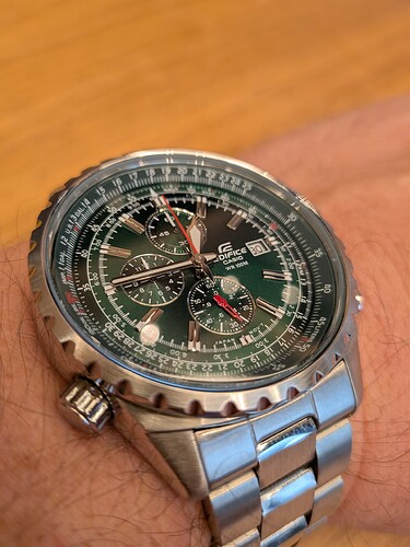 PXL_20260130_114541900.MACRO_FOCUS