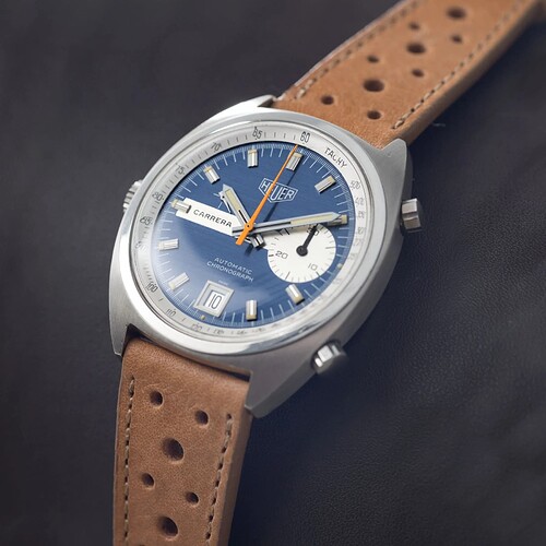 W-1712HeuerCarreraBlueDialRef1553_011_1x1_3af9f513-fde3-42ed-a895-218657ac3bc4