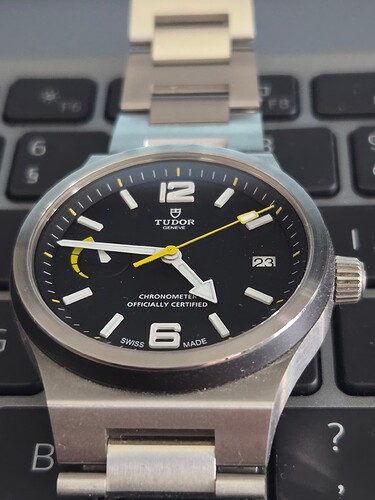 Tudor North Flag (8)