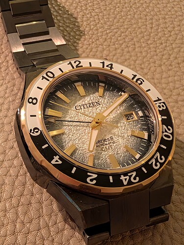 PXL_20251225_180926849.NIGHT