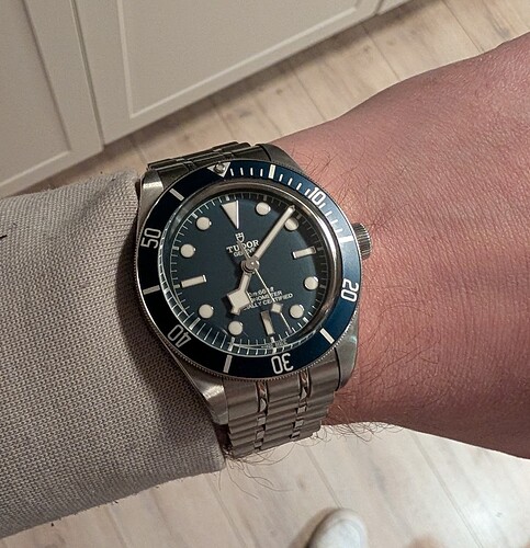 PXL_20260222_180934106