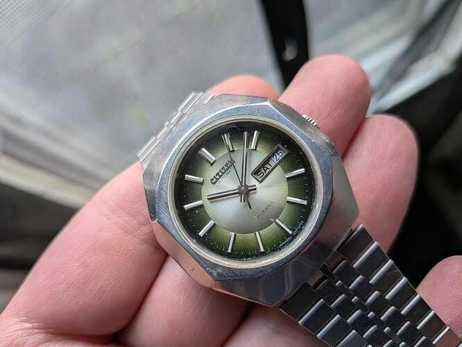 PXL_20251025_152611486.MACRO_FOCUS