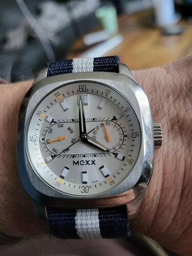 17697851628754427116671712408996