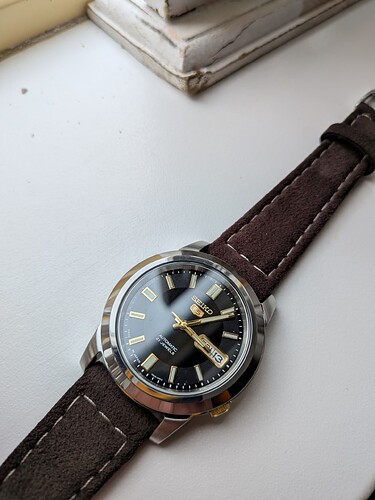 PXL_20260313_140558107.MACRO_FOCUS