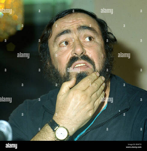 luciano-pavarotti-interviewe-en-avril-1980-dublin-0804-1980-b54t73