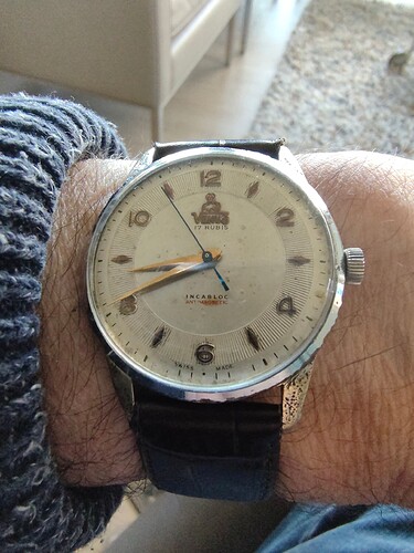 17756303928784967832956002527080