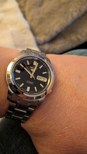 PXL_20260202_210158685.MACRO_FOCUS