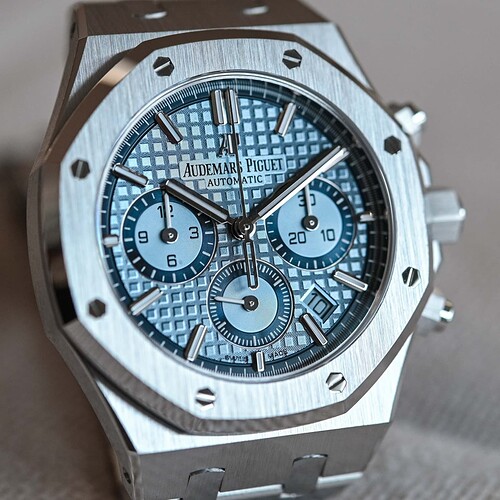 Audemars-Piguet-Royal-Oak-Selfwinding-Chronograph-38mm-Ice-Blue-Dial-White-Gold-Limited-Edition-26317BC.OO_.1256BC.01-6-1536x1536