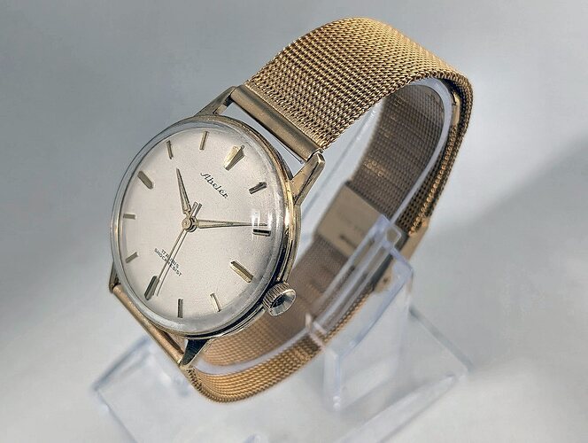 PXL_20251216_221759003