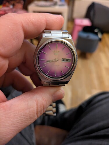 PXL_20251114_194105551