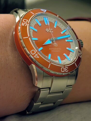 PXL_20251017_181211906.NIGHT~2