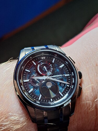 17625899485492956370902412915969