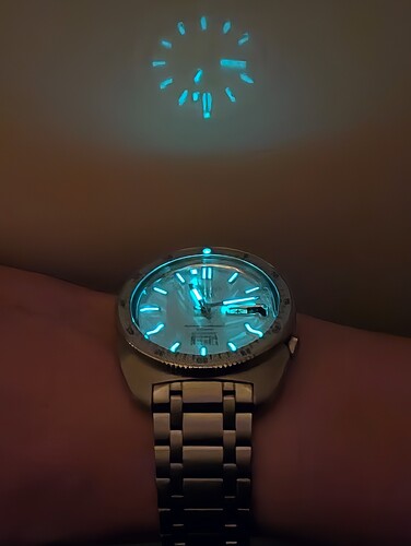 PXL_20251016_211227703.NIGHT~3