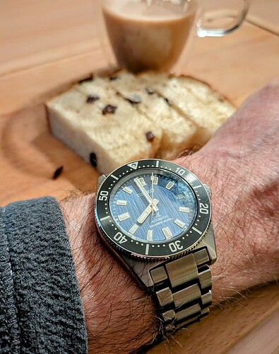 PXL_20251228_065909886.MACRO_FOCUS~2