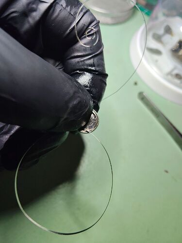 Met de hand er inzetten