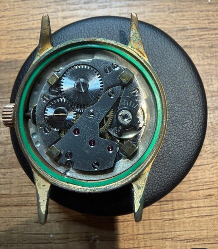 Screenshot_2025-11-24-22-07-15-796_fr.vinted-edit