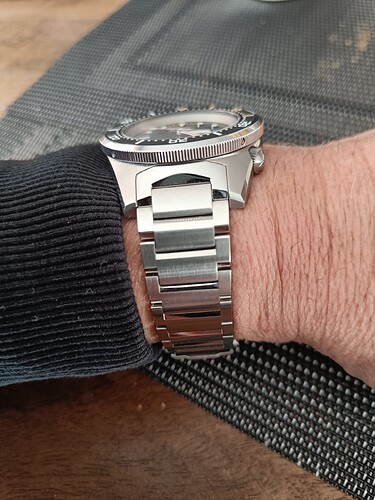 17751360924598937553657102078053