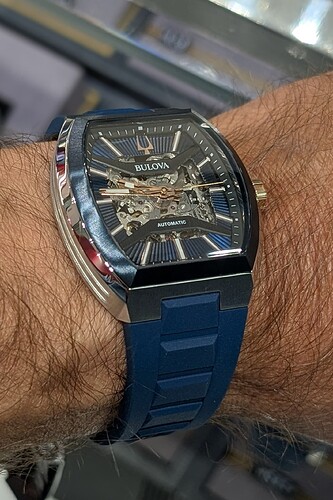 PXL_20250828_201530541.PORTRAIT