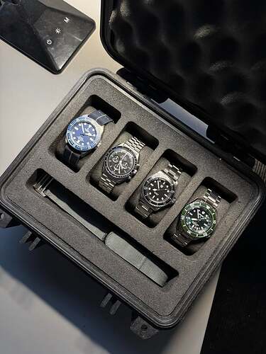 i-bought-my-first-watchdives-watch-and-i-wanted-to-share-my-v0-3ycq0cr0j61g1