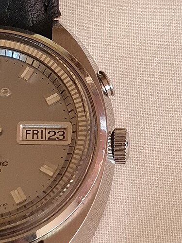 Bell Matic mei 1968 datum en kronen