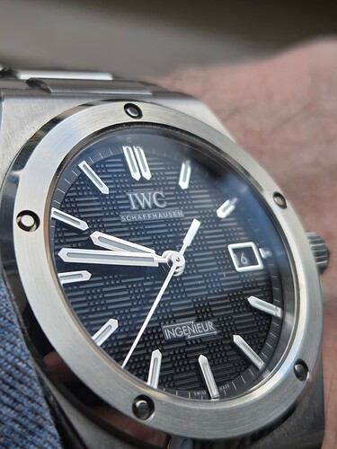 17736507842652445198669759692009