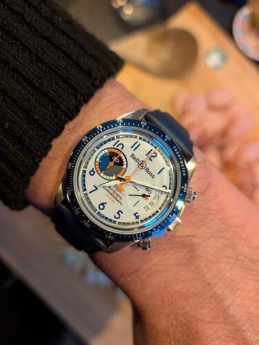 PXL_20251206_153715711