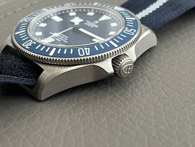 OH.watches.Tudor.PelagosFXD.ref25707B.closeup_02.260111