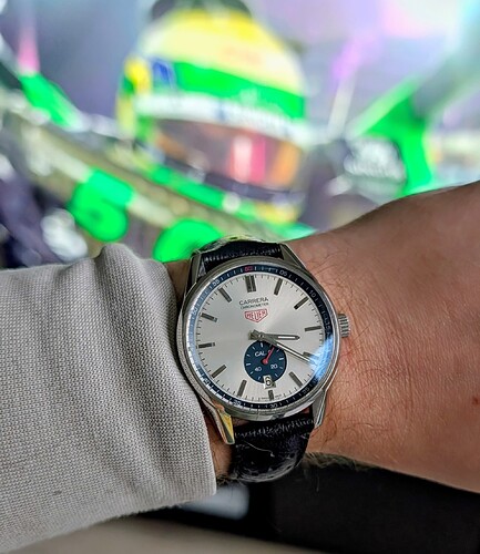 PXL_20251206_142146414.MP~2