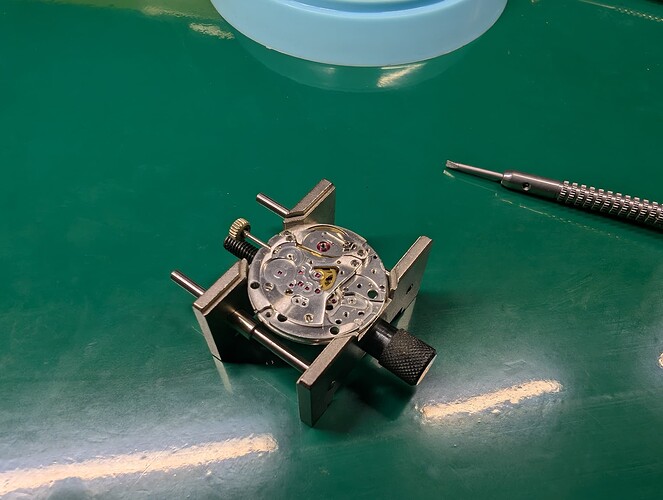 PXL_20251203_204251195