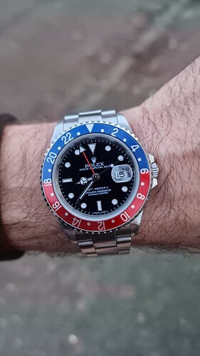 WhatsApp Image 2025-12-16 at 08.39.46